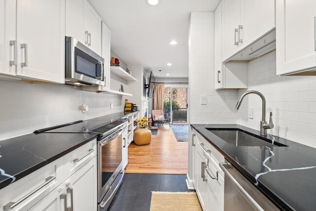 Photo - 1710 Summit Pl NW Townhome