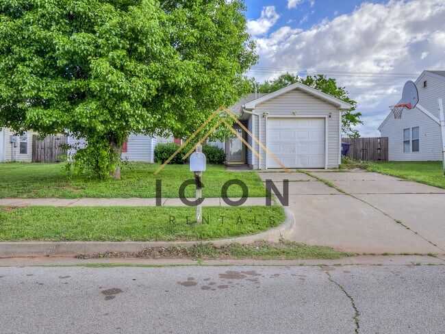 Building Photo - 10477 Aberdeen Dr