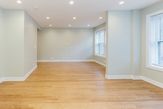 Foto del edificio - 429 W Surf St