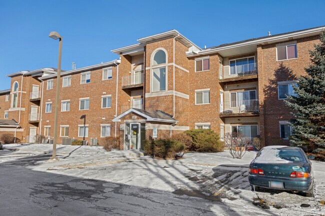 Foto del edificio - 881 N Swift Rd