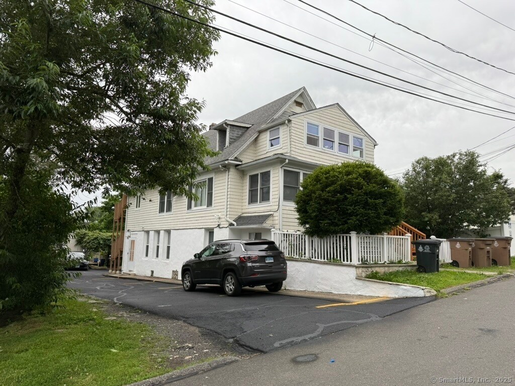 Primary Photo - 21 Cerretta St