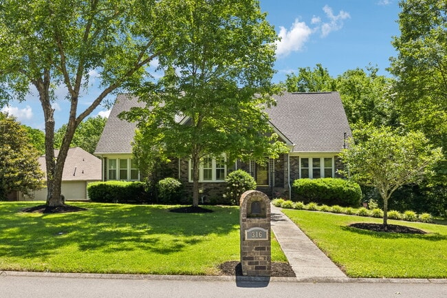 Building Photo - 316 McCoin Dr