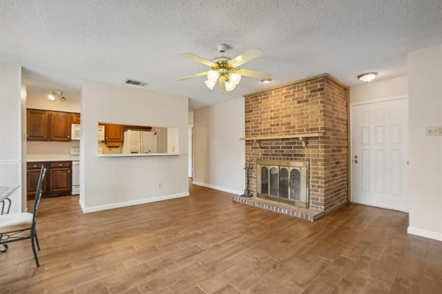 Building Photo - 1301 Memory Ln