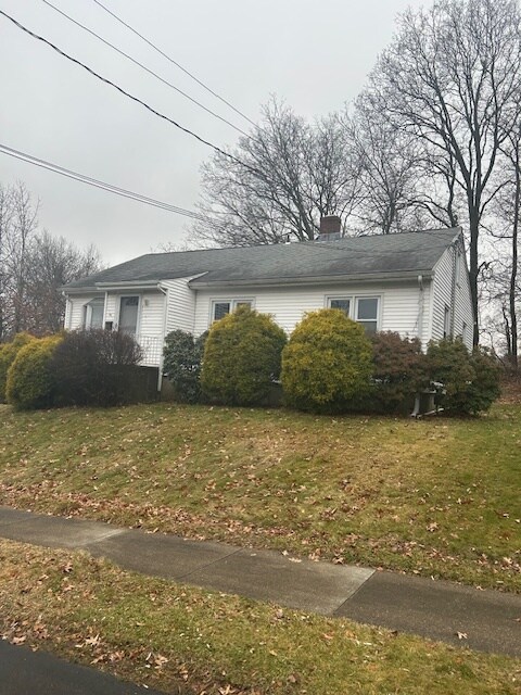 Primary Photo - 45 Stratfield Pl