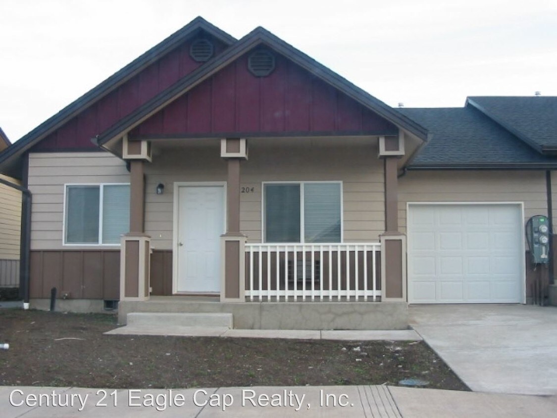 Primary Photo - 2224 Jakob Ave