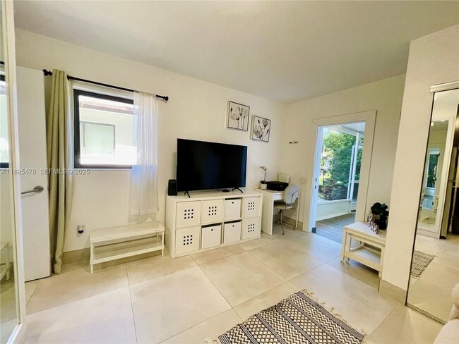 Building Photo - 38 NW 52nd St