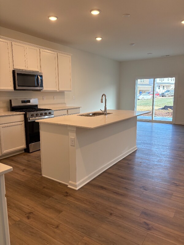 Foto del edificio - 2003 Lyndon Green Cir