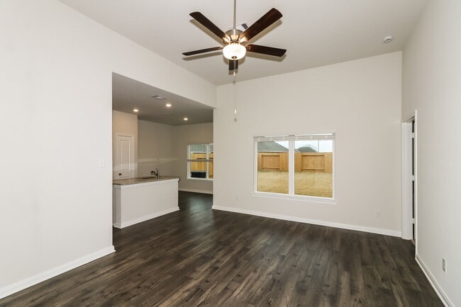 Building Photo - 420 Polly Grv Dr