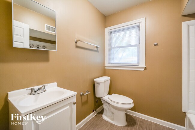 Building Photo - 15 Linkous Dr