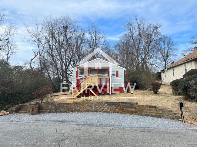 Building Photo - 700 13th St