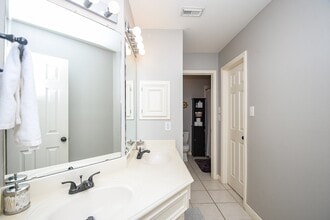 Building Photo - 2114 Thistlerock Ln