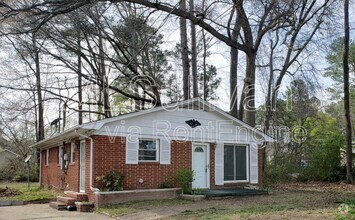 Building Photo - 2421 Dearborn Dr