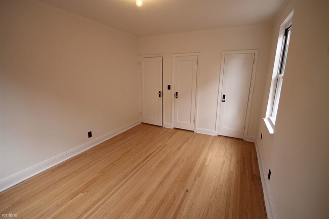 Foto del edificio - 3203 34th Ave