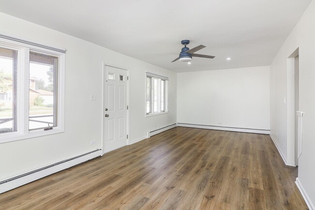 Foto del edificio - 5907 W 89th St