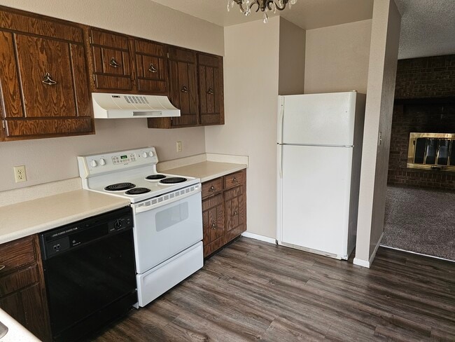 Building Photo - 64752 Yvonne Way
