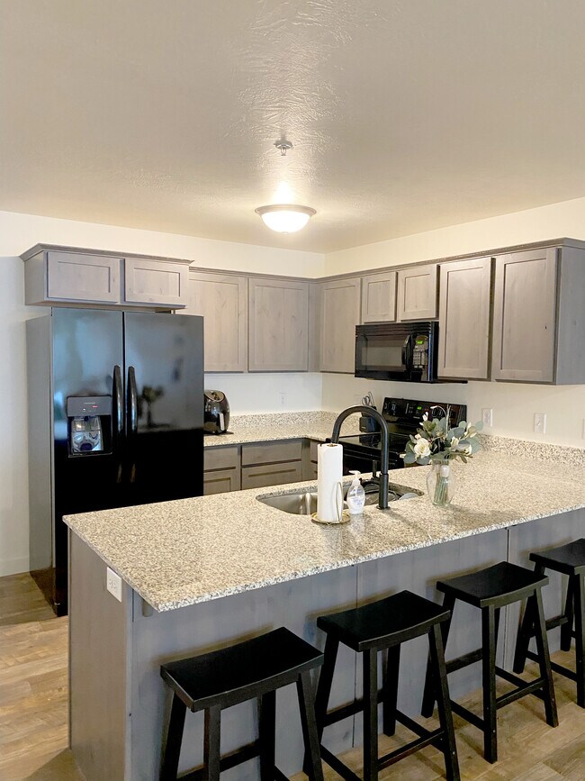 kitchen close - 804 E 500 S