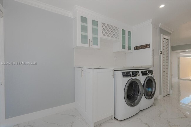 Building Photo - 6325 SW 138th Ct