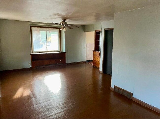 Building Photo - 3506 W Auer Ave