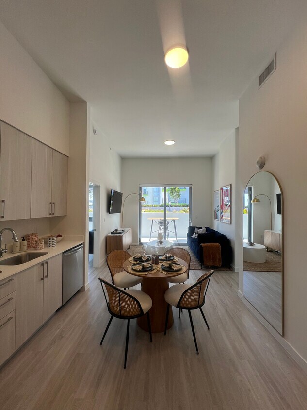 Foto principal - 1337 NW 32nd St