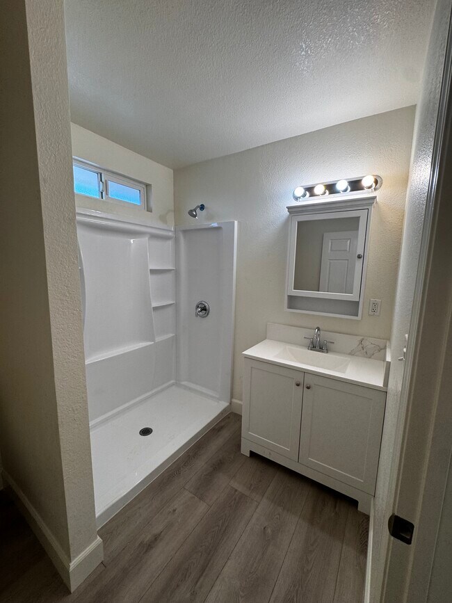 Foto del edificio - 127 Lincoln Ave