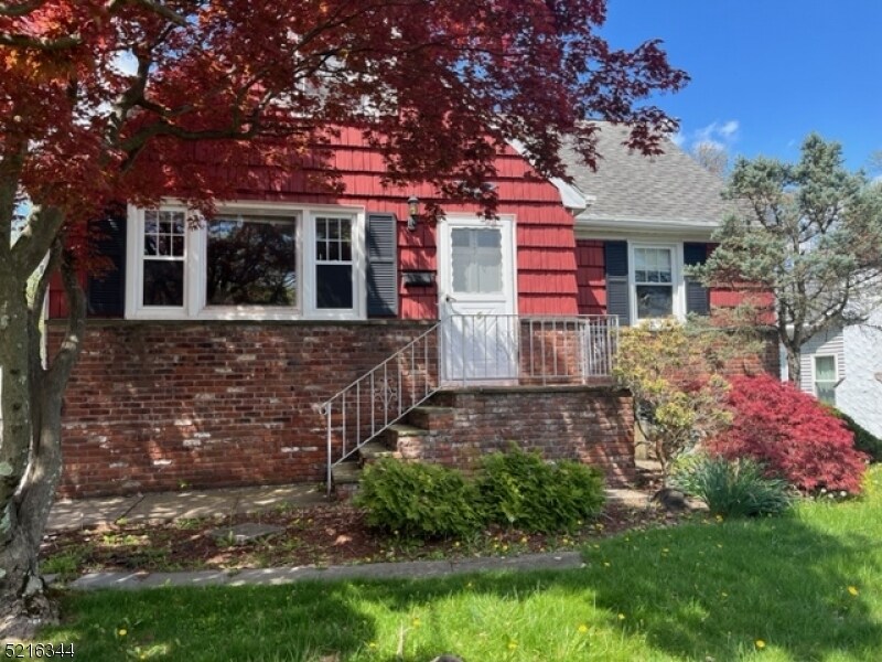 Primary Photo - 5 Jefferson Ave
