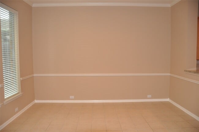 Foto del edificio - 3305 Knollcrest Ln