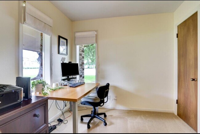 Foto del edificio - Rental - Alcorn