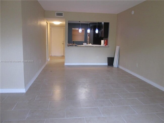 Building Photo - 901 NE 209th Terrace