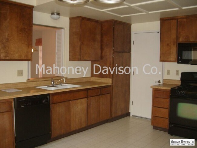 Building Photo - 1608 Northstar Dr