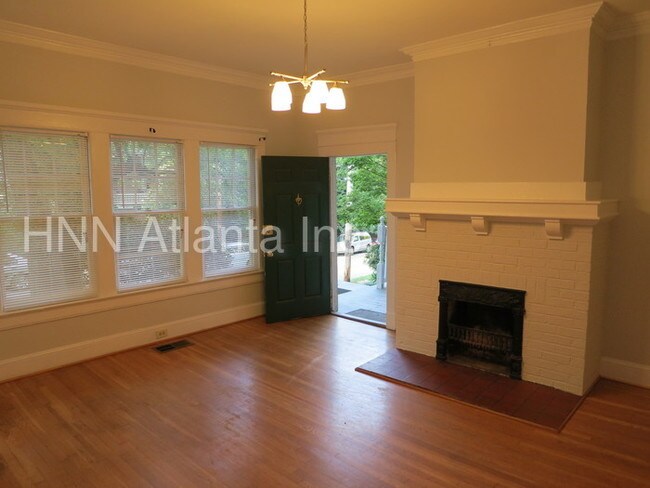 Building Photo - Great Intown Duplex in Little 5 Points!