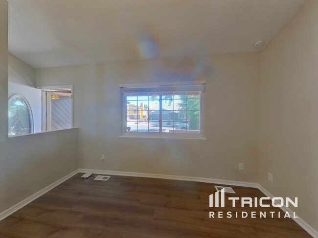 Building Photo - 3340 Bridgewater Dr