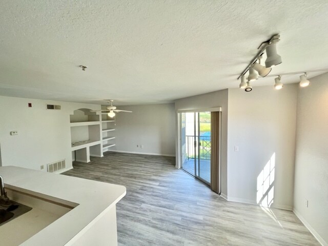 Foto del edificio - 7310 Westpointe Blvd