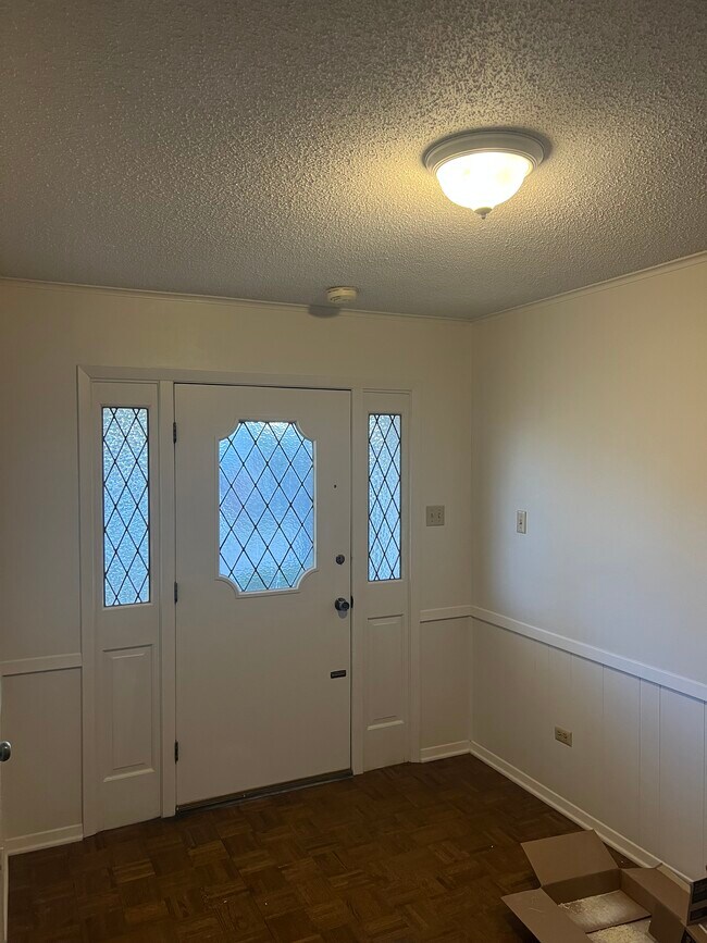 Building Photo - 307 Hampton Ct