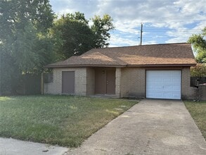 Building Photo - 9811 Mill Shadow Dr