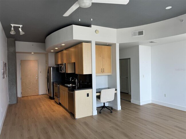 Foto del edificio - 155 S Court Ave