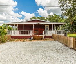 Building Photo - 444 Happy Swaner Ln