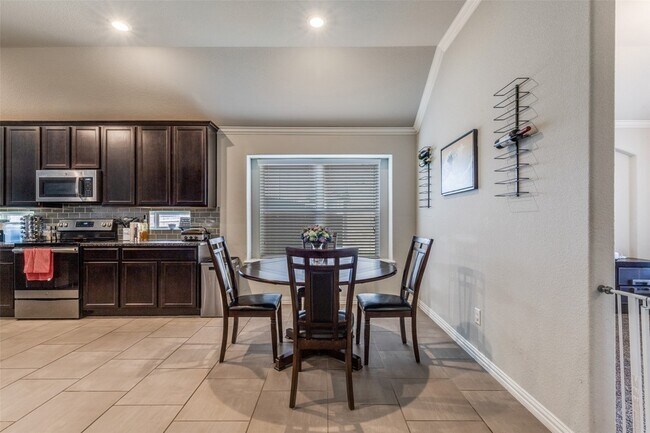 Foto del edificio - 11800 Patton Dr