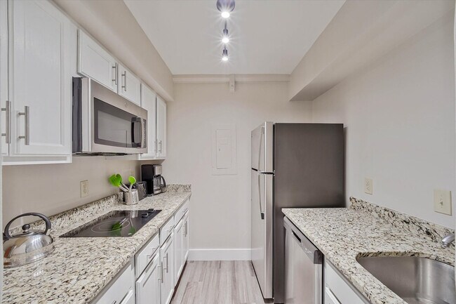 Foto del edificio - 1111 30th St NW