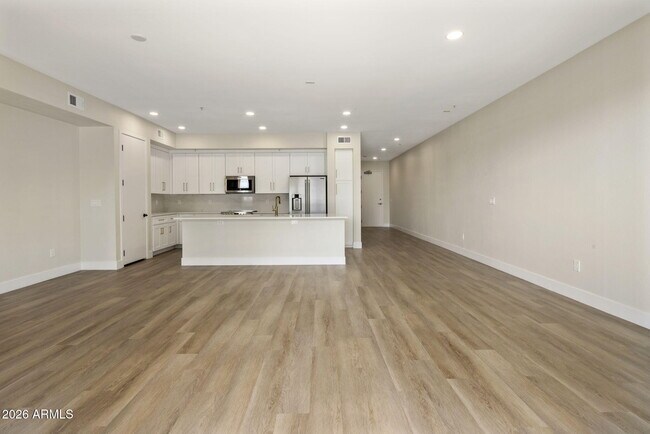 Building Photo - 7126 E Osborn Rd