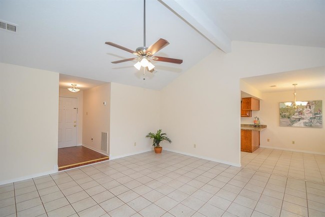 Building Photo - 16310 Bird Dog Ct