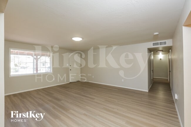 Foto del edificio - 13249 N 14th Dr