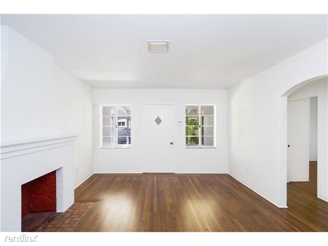 Building Photo - 612 Zamora Ave