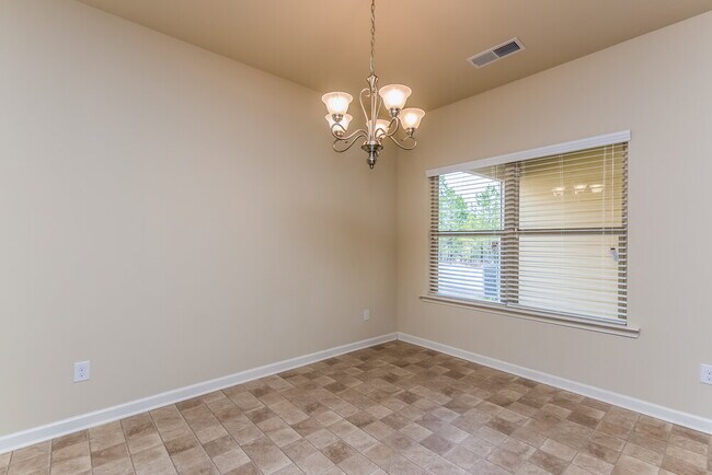 Building Photo - 2960 Nairn Ct