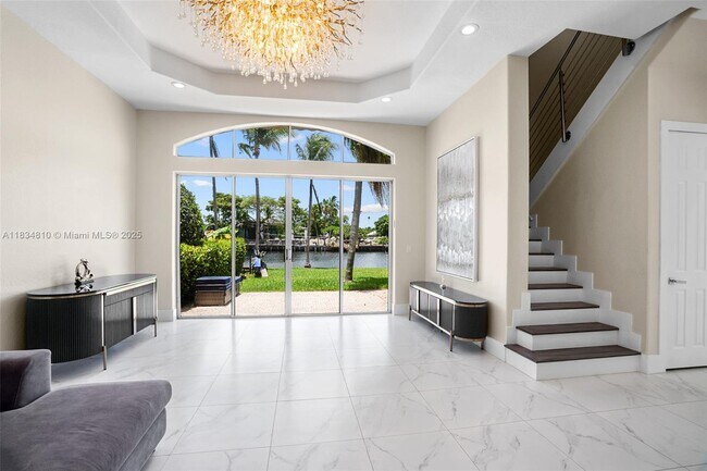 Building Photo - 1580 Shoreline Way