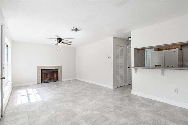 Foto del edificio - 1404 Northlake Dr