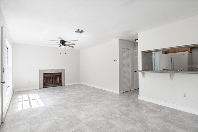 Building Photo - 1404 Northlake Dr