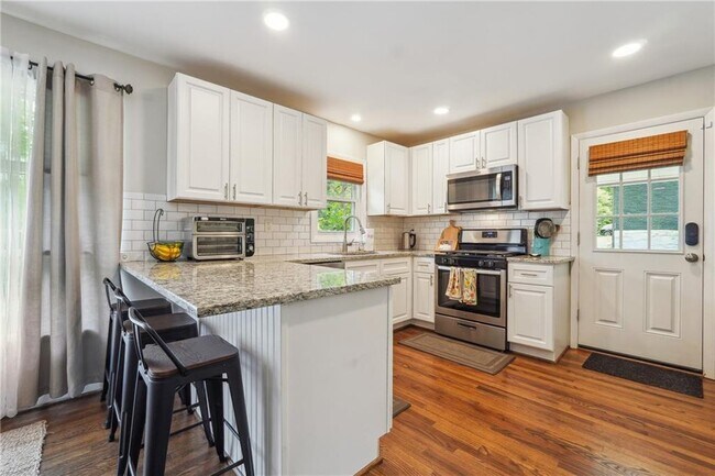 Foto del edificio - 3483 Glensford Dr