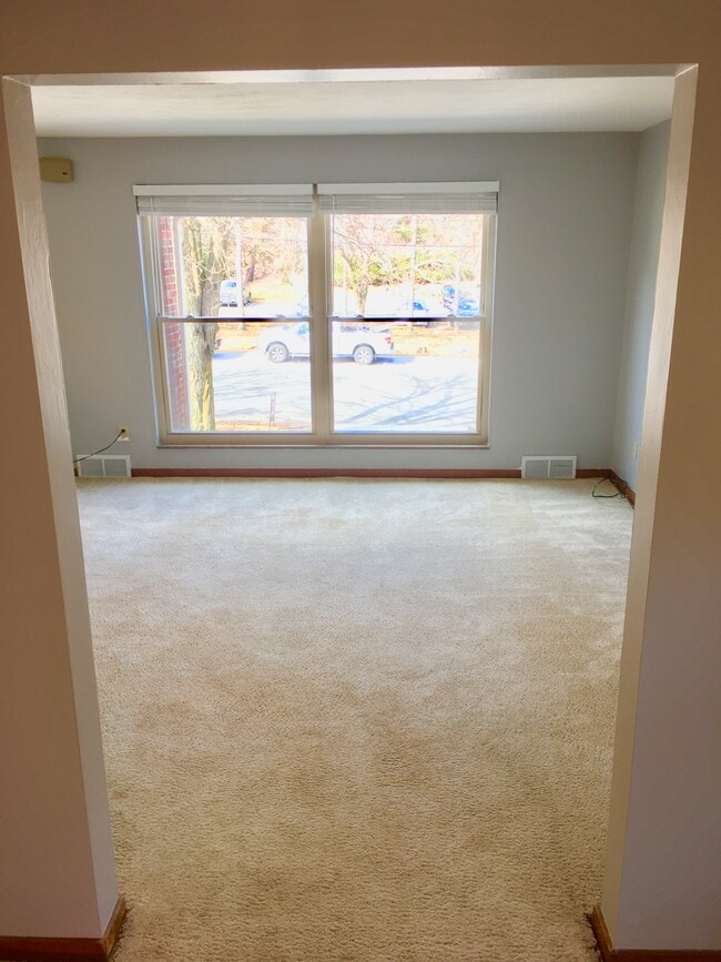 Building Photo - 210 Mount Lebanon Blvd