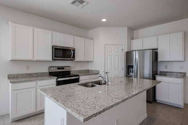 Foto del edificio - Brand New 4 Bedroom Home in Maricopa