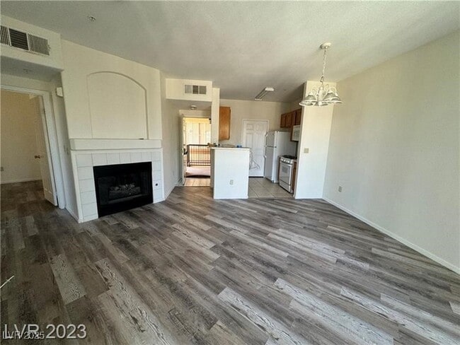 Building Photo - 7155 S Durango Dr